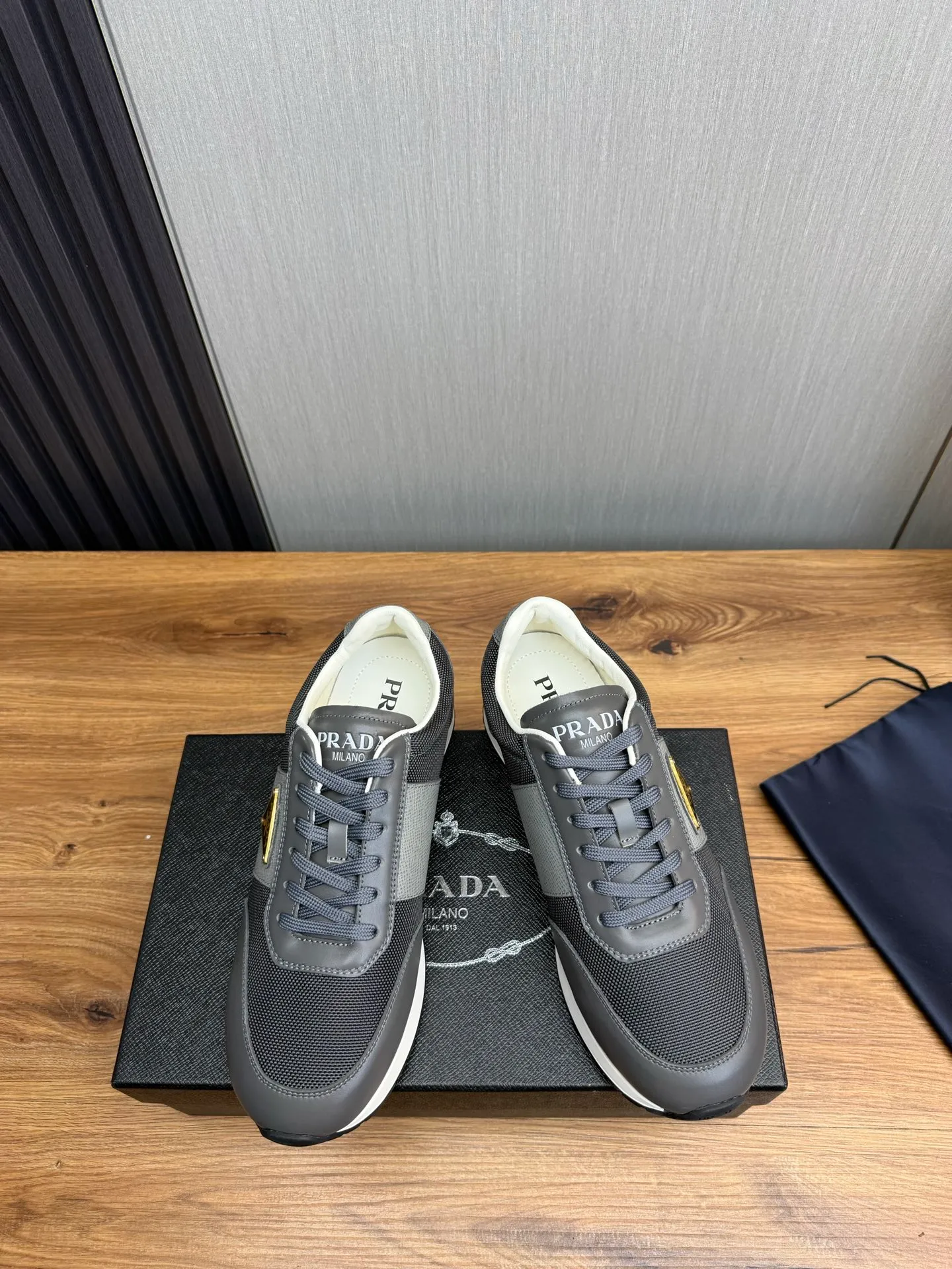Men's shoes 💰760💰 [PRADA] New models synchronized with the official website, high-quality shipments ✔️Best sellers🔥 Original cowhide with mesh surface + cowhide lining, 1🆚1 replica, original bottom, 38-45 (men's 45 is custom-made and cannot be returned)